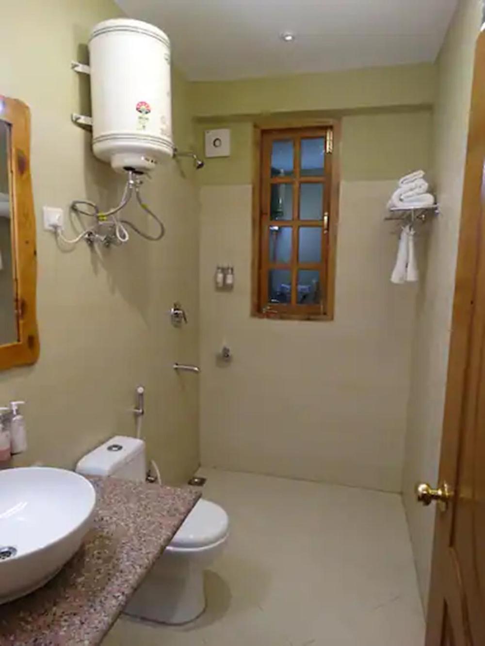 Regenta Inn By Riverside Manali Extérieur photo