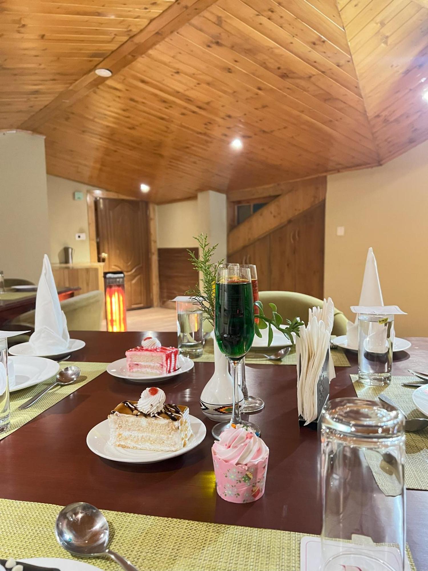 Regenta Inn By Riverside Manali Extérieur photo