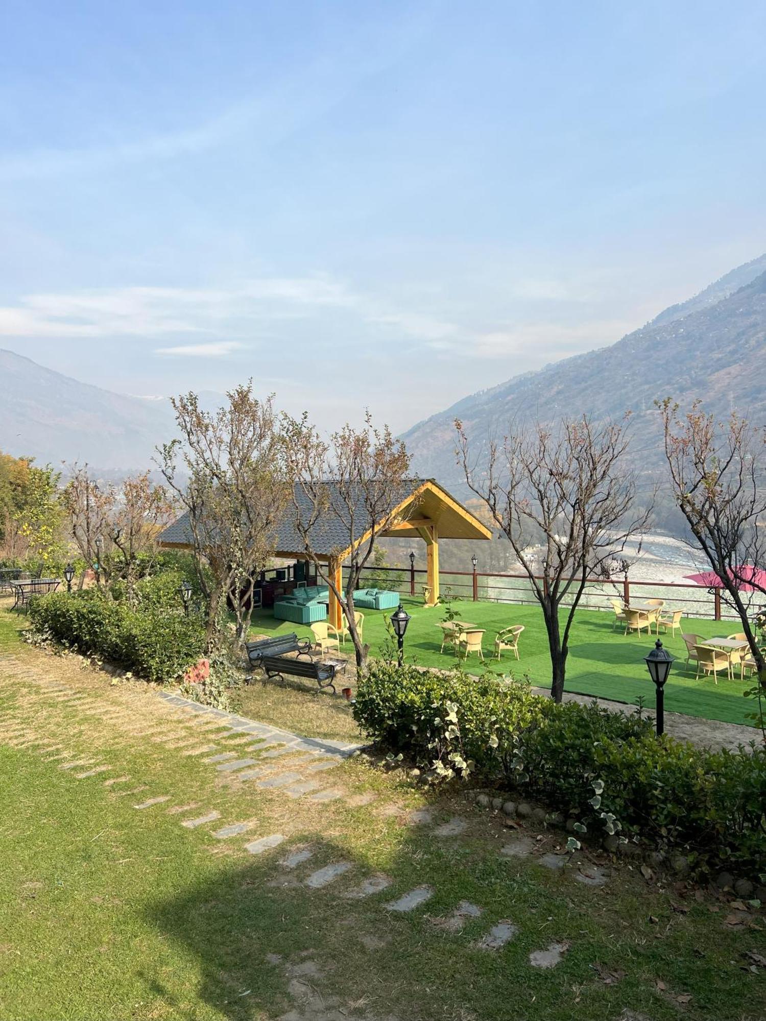 Regenta Inn By Riverside Manali Extérieur photo